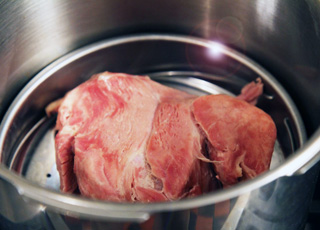 Cooking ham in a pressure cooker