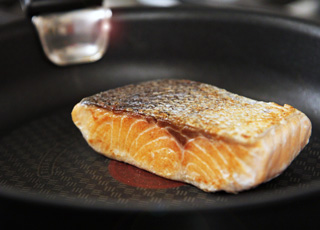 How to cook Salmon in a pan
