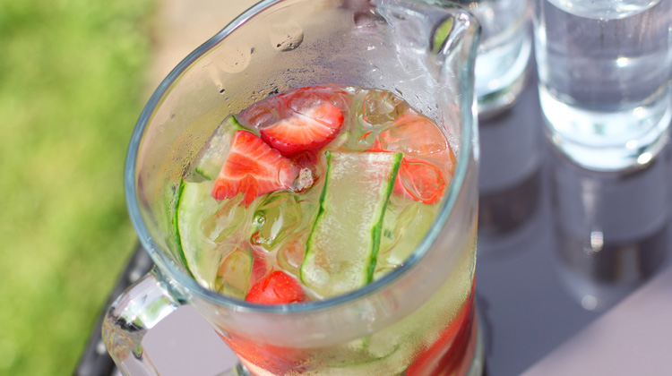 Calories in Strawberry and cucumber water