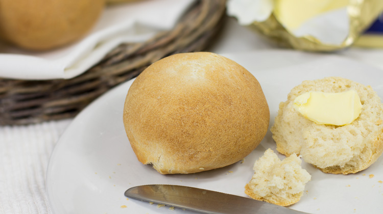 Calories in White bread rolls