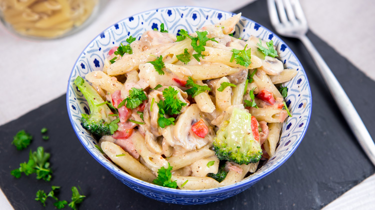 Calories in White sauce pasta